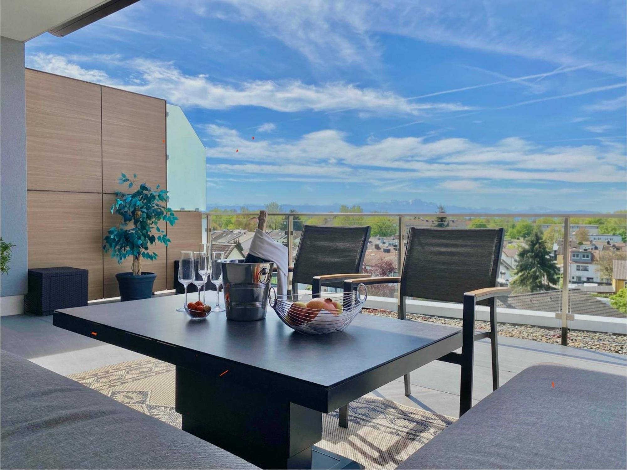 Penthouse Apartment Mit Alpenblick Friedrichshafen Luaran gambar