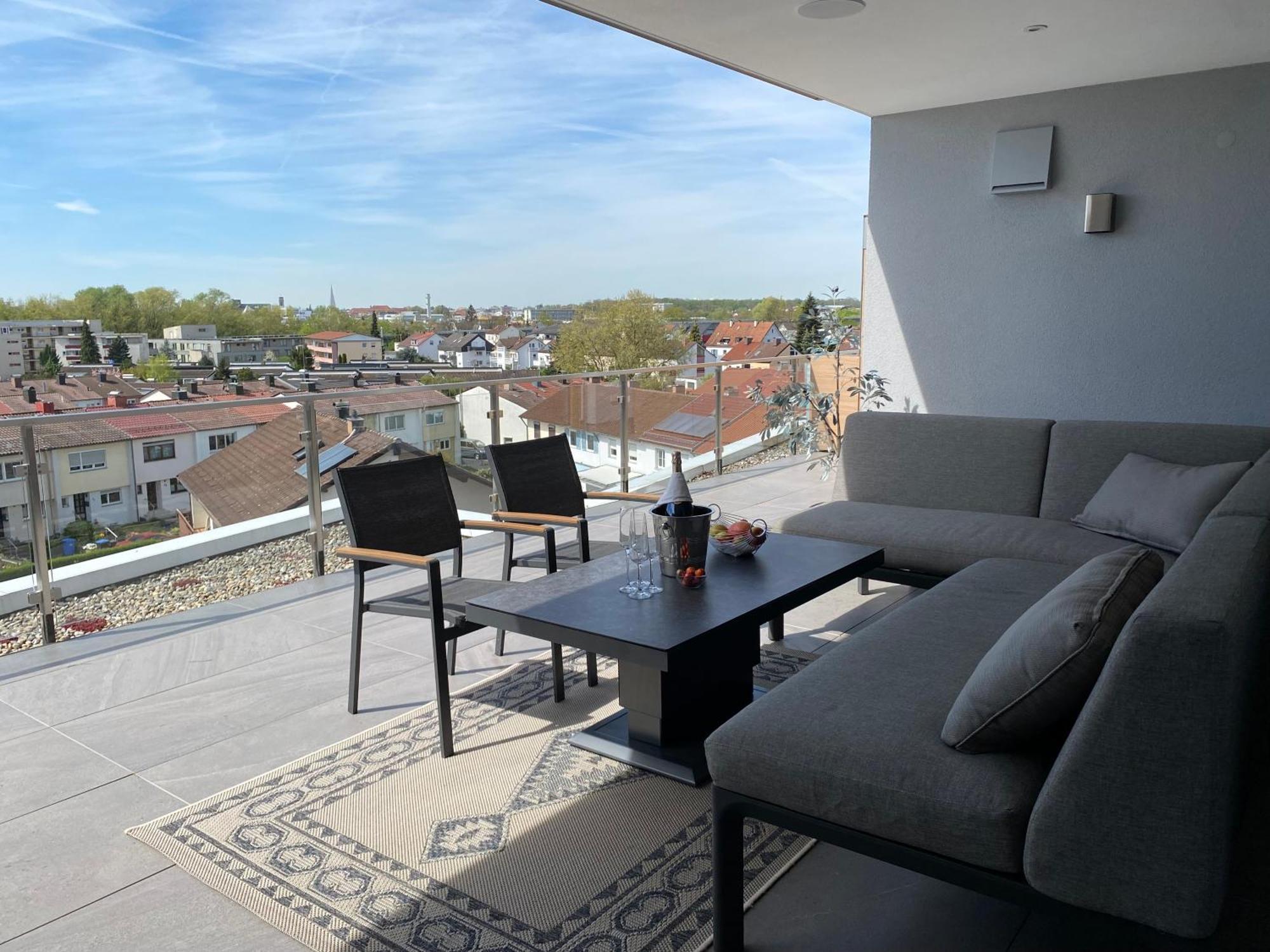 Penthouse Apartment Mit Alpenblick Friedrichshafen Luaran gambar