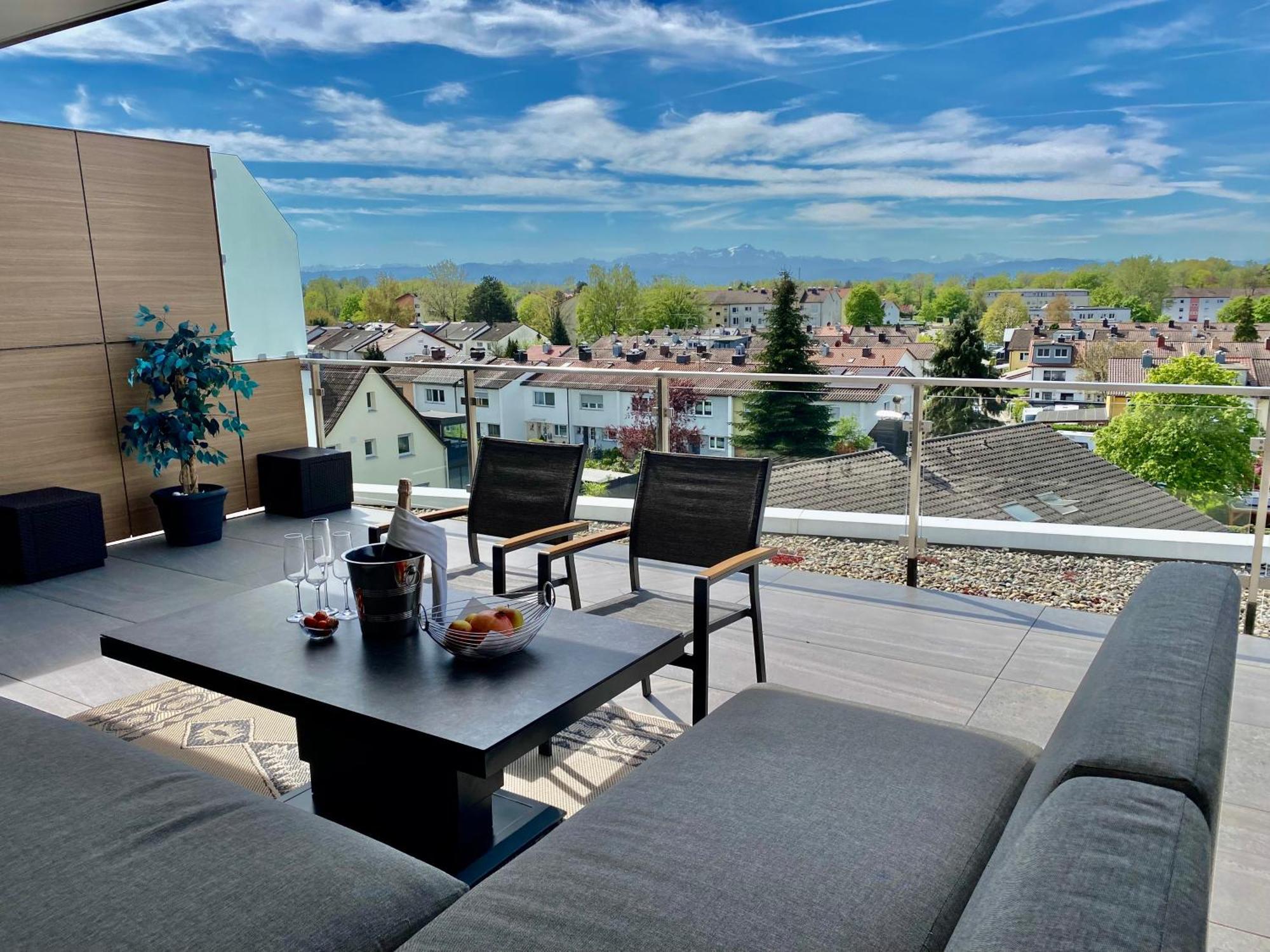 Penthouse Apartment Mit Alpenblick Friedrichshafen Luaran gambar