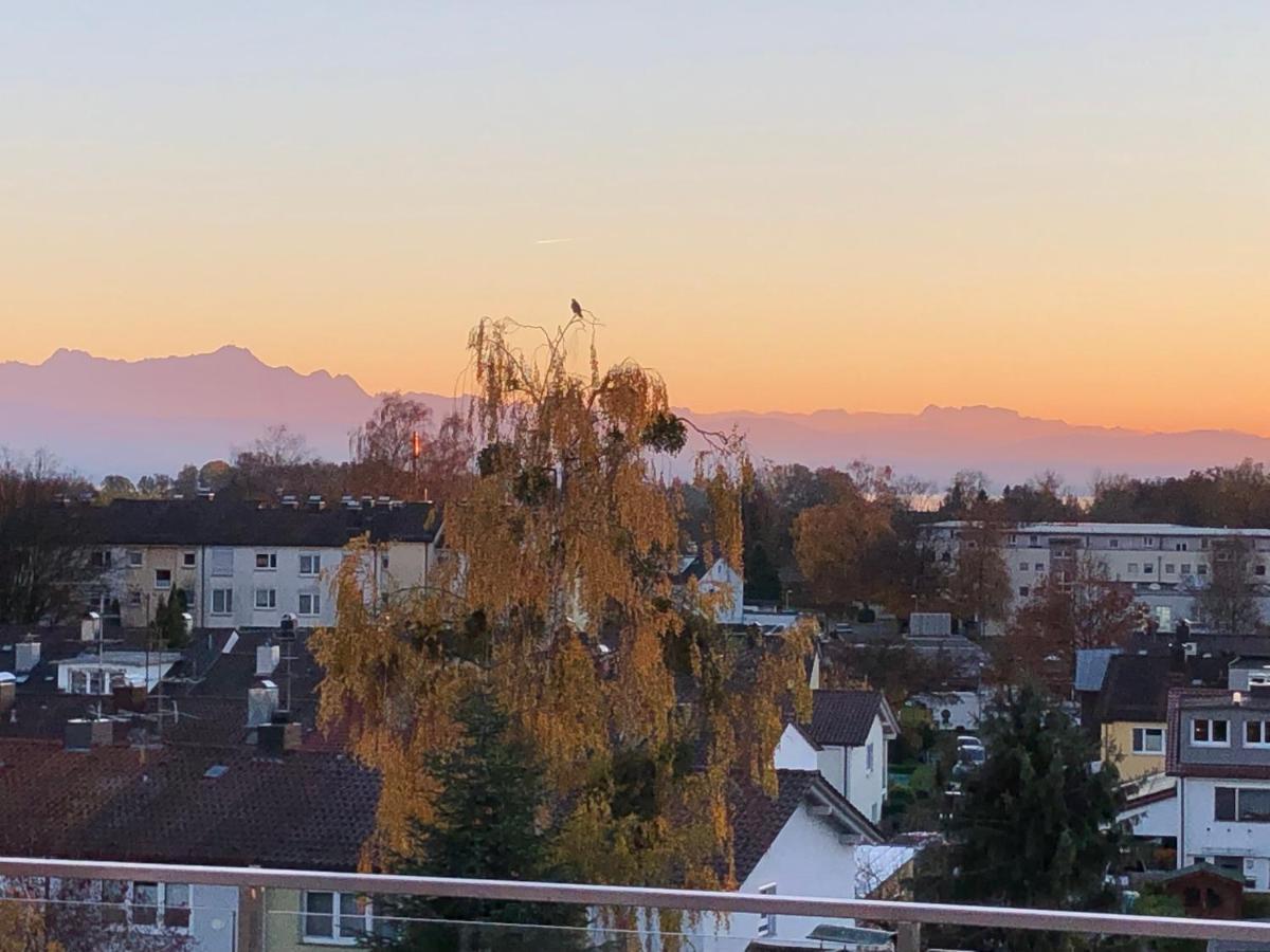 Penthouse Apartment Mit Alpenblick Friedrichshafen Luaran gambar