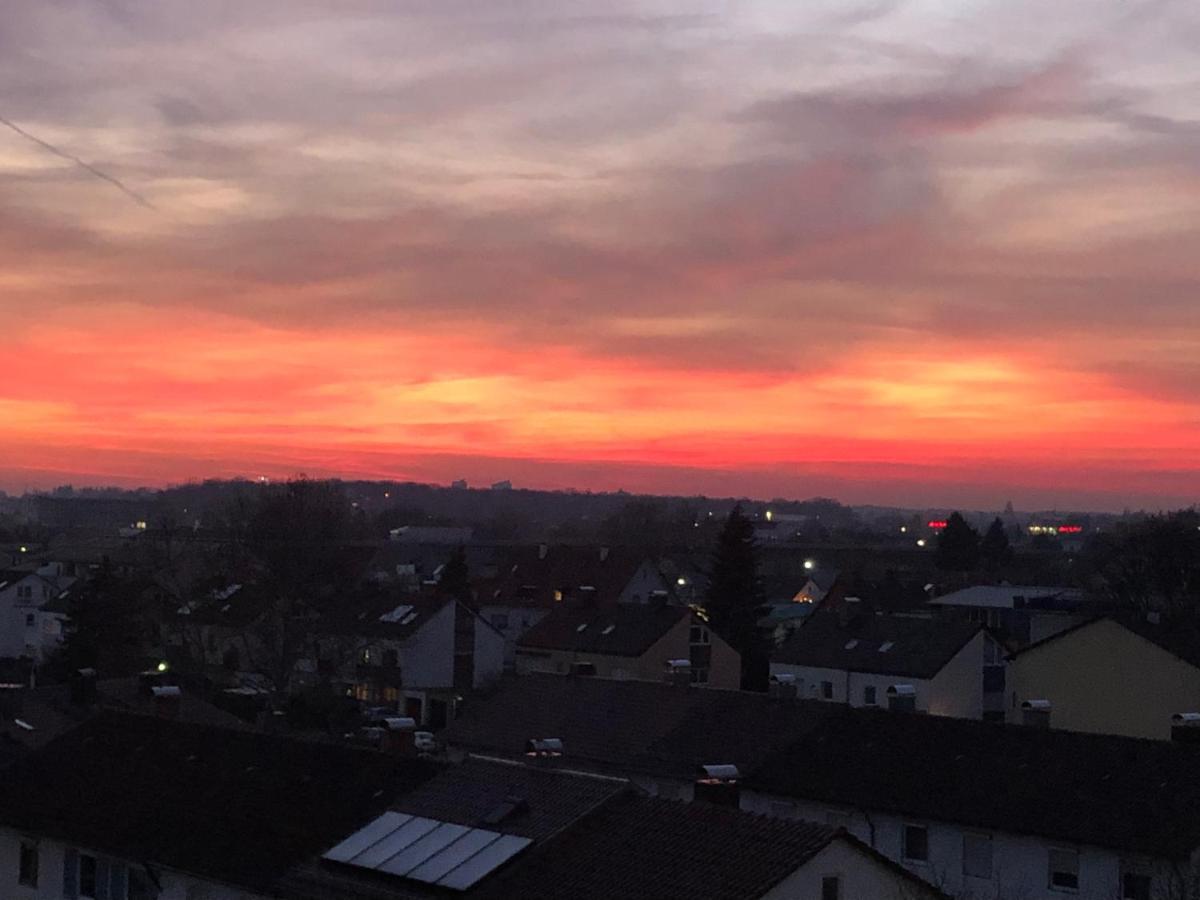 Penthouse Apartment Mit Alpenblick Friedrichshafen Luaran gambar